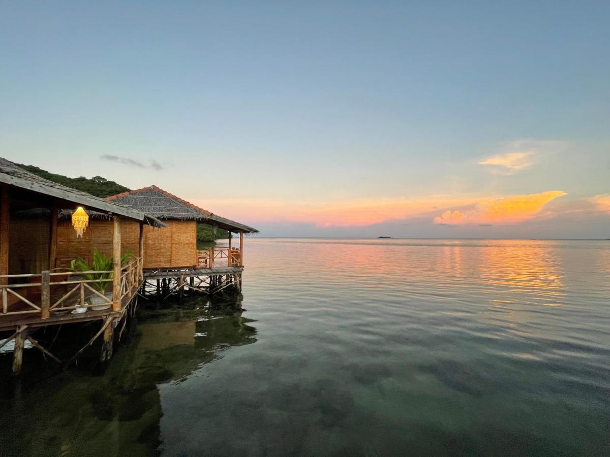 Floating Paradise Guest house